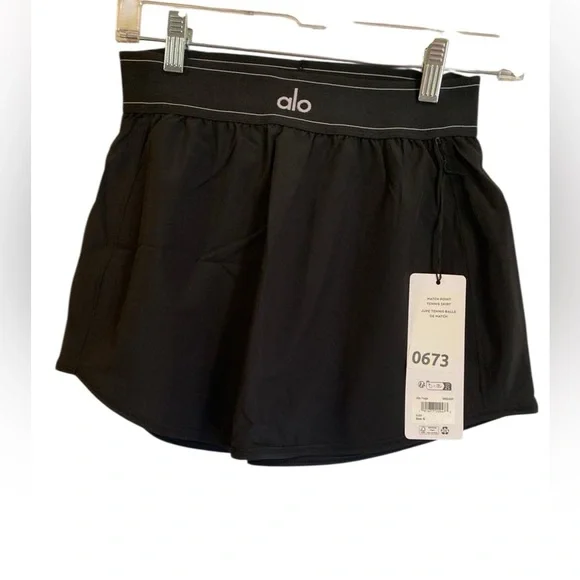 NWT Alo Yoga match point tennis skirt BLACK Size M - Picture 2 of 5